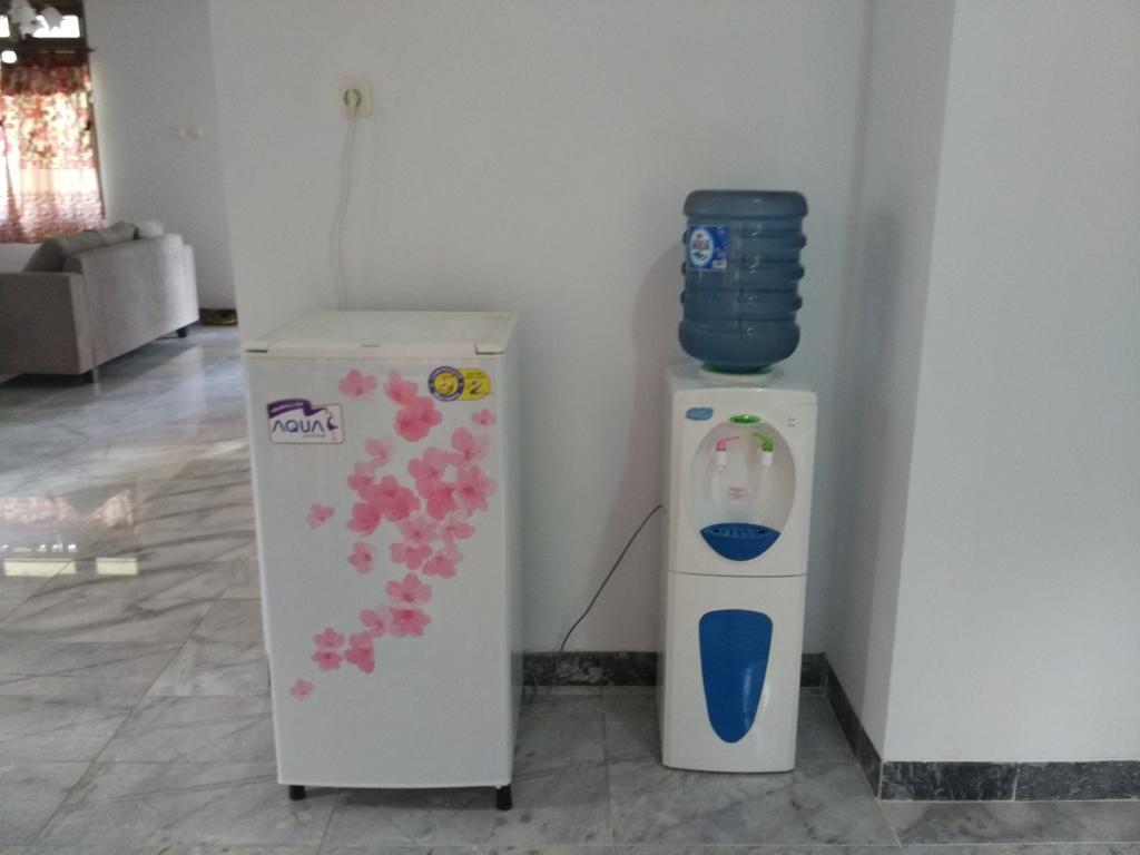 Villa Sabrina Bumi Ciherang Panjaweujan Екстериор снимка