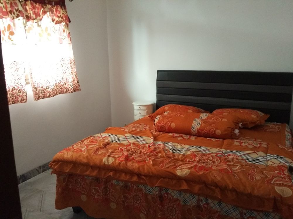 Villa Sabrina Bumi Ciherang Panjaweujan Екстериор снимка