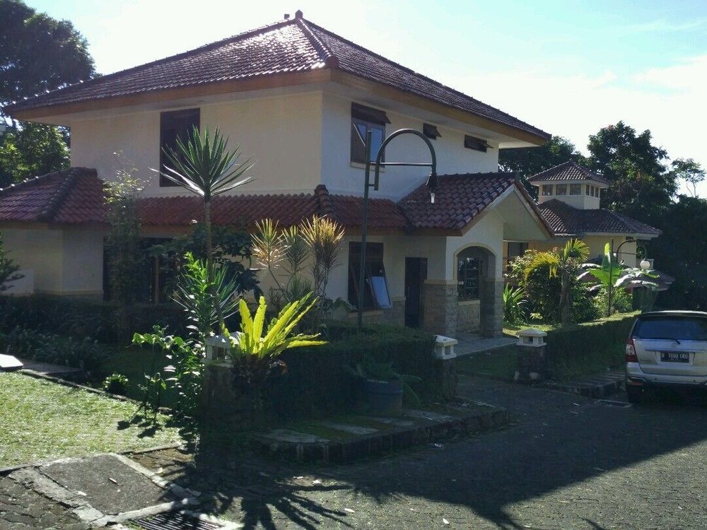 Villa Sabrina Bumi Ciherang Panjaweujan Екстериор снимка